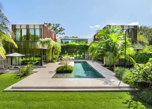 Property at 4725 Davis Rd, Miami, FL 33143, 6 beds, 7.5 baths