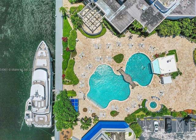 Property at 19707 Turnberry Way Unit 5D, Aventura, FL 33180, 2 beds, 2 baths