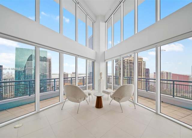 Property at 60 SW 13th St #2600, Miami, FL 33130, 3 beds, 3.5 baths