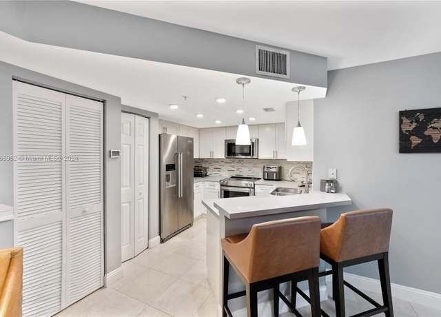 Property at 2021 SE 10th Ave #204, Fort Lauderdale, FL 33316, 2 beds, 2 baths