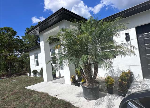 Property at 633 Wabasso Ave, Lehigh Acres, FL 33974, 3 beds, 3 baths