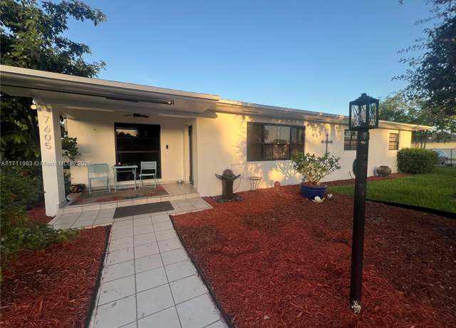 Property at 7605 W 6th Ave, Hialeah, FL 33014, 5 beds, 2 baths
