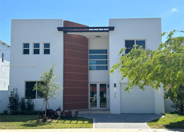 Property at 910 SW 24th Rd, Miami, FL 33129, 4 beds, 4 baths