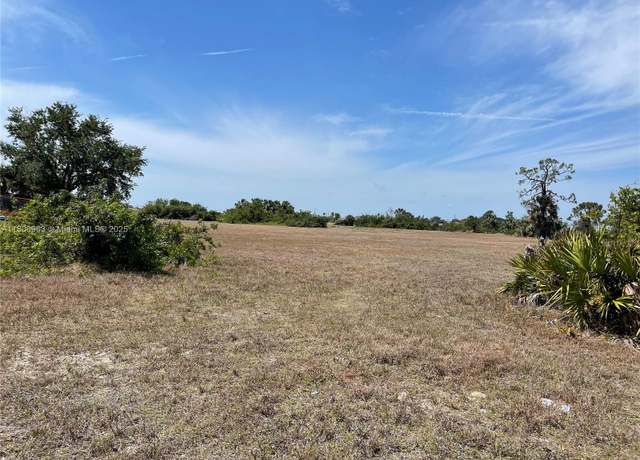 Property at 2818 Ne 1st, Cape Coral, FL 33909