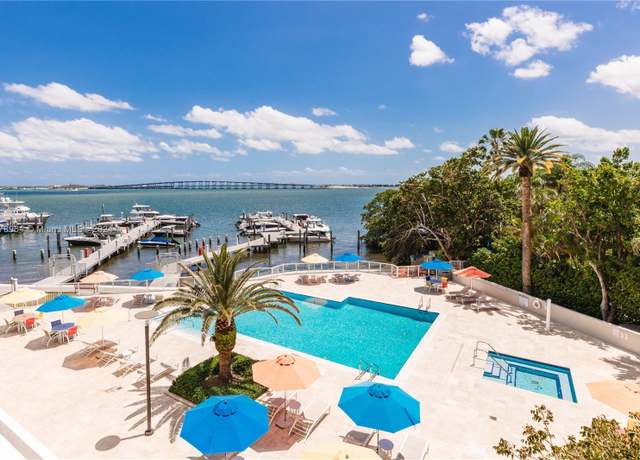 Property at 1581 Brickell Ave #1107, Miami, FL 33129, 1 bed, 1.5 baths