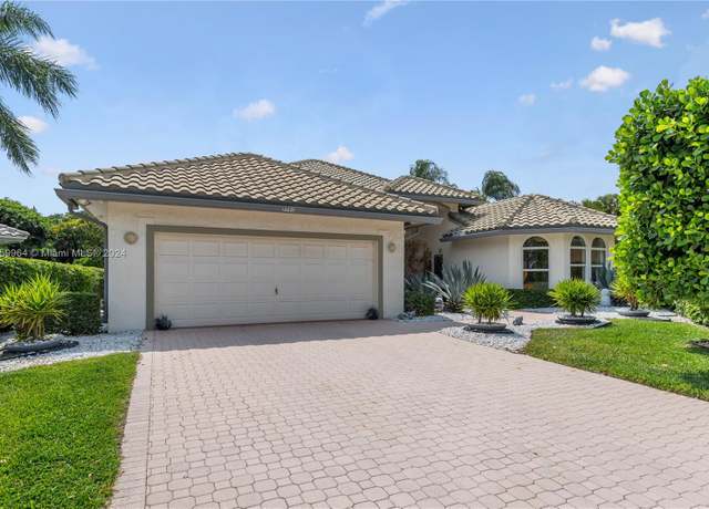Property at 7791 La Corniche Cir, Boca Raton, FL 33433, 3 beds, 2.5 baths