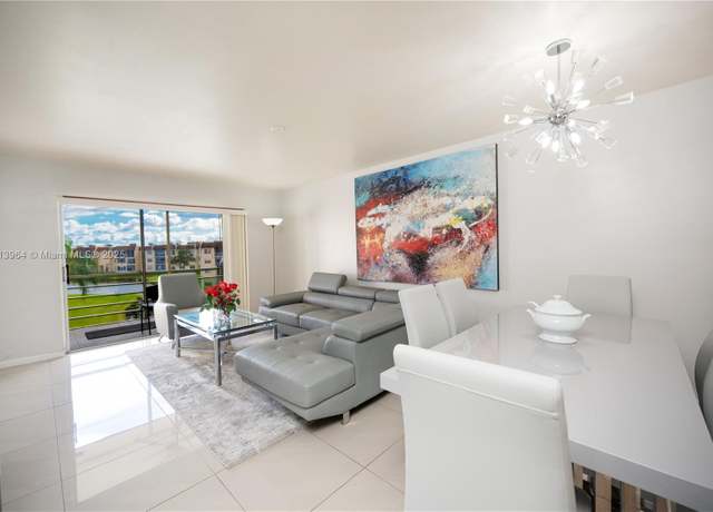Property at 8861 Sunrise Lakes Blvd #301, Sunrise, FL 33322, 2 beds, 2 baths