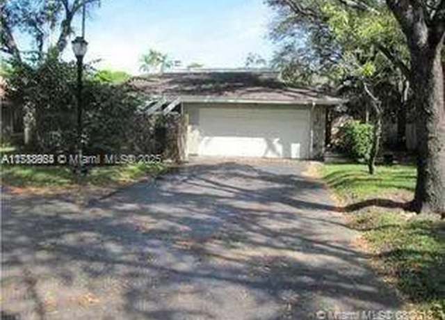 Property at 70 Ivy Rd, Hollywood, FL 33021, 3 beds, 2.5 baths