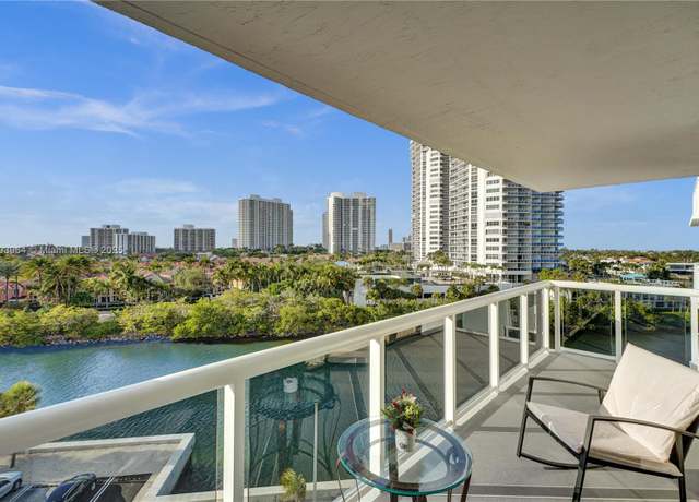Property at 20505 E Country Club Dr #732, Aventura, FL 33180, 2 beds, 2 baths