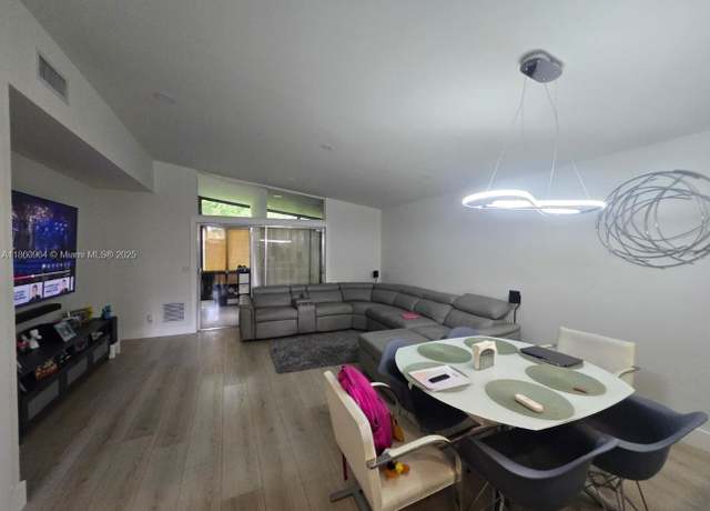 Property at 15737 Woodgate Ct Unit B, Sunrise, FL 33326, 3 beds, 2 baths