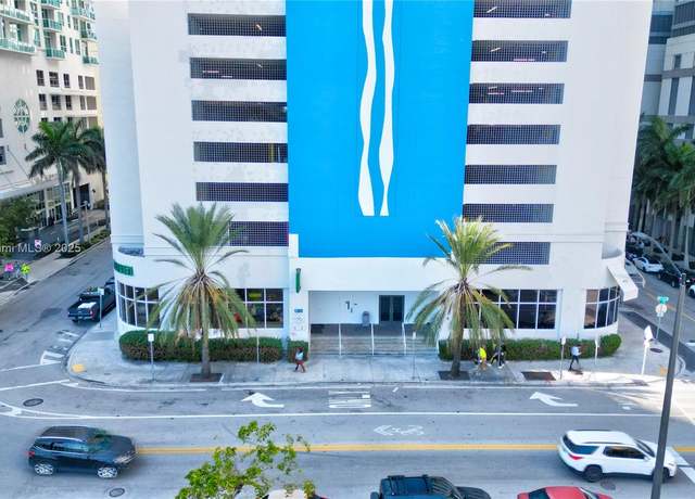 Property at 1200 Brickell Bay Dr #2514, Miami, FL 33131, 1 bed, 1 bath