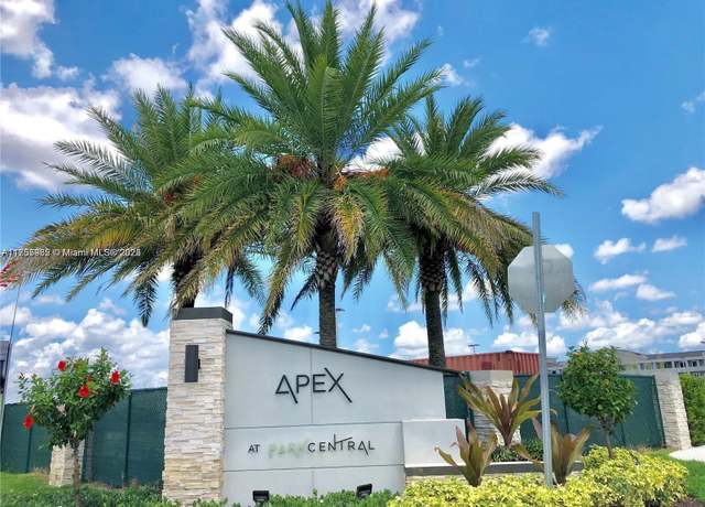 Property at 7825 NW 104th Ave #32, Doral, FL 33178, 2 beds, 2.5 baths