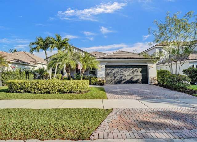 Property at 1265 Chenille Cir, Weston, FL 33327, 4 beds, 2.5 baths