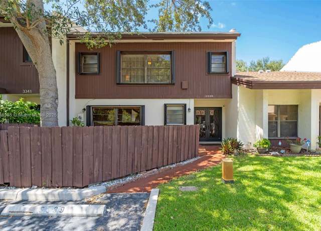 Property at 3339 Oak Dr, Hollywood, FL 33021, 3 beds, 3 baths