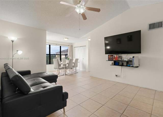 Property at 2866 S University Dr #5307, Davie, FL 33328, 2 beds, 2 baths