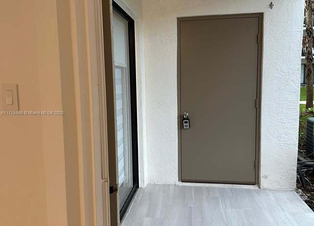 Property at 630 S Park Rd Unit 110-3, Hollywood, FL 33021, 1 bed, 1 bath