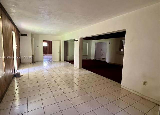 Property at 11615 SW 142nd Ter, Miami, FL 33176, 4 beds, 3 baths