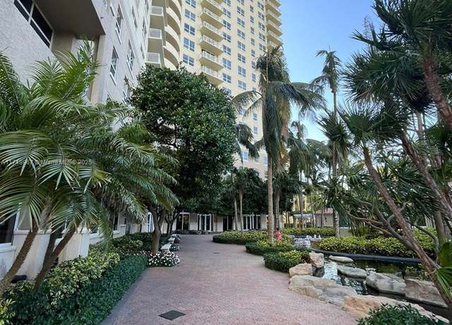 Property at 19501 W Country Club Dr #1708, Aventura, FL 33180, 2 beds, 2 baths