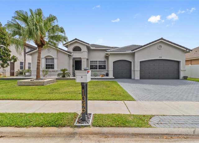Property at 1046 SW 159th Way, Pembroke Pines, FL 33027, 4 beds, 3 baths