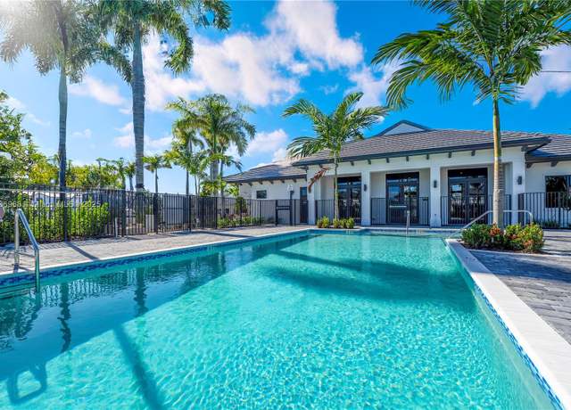 Property at 4941 Peacock Way #5838, Dania Beach, FL 33312, 3 beds, 2.5 baths