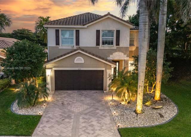 Property at 8292 Triana Point Ave, Boynton Beach, FL 33473, 6 beds, 4 baths