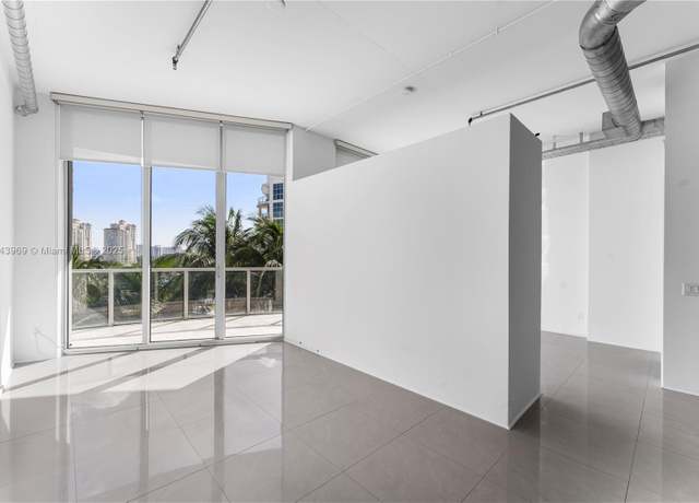 Property at 3029 NE 188th St #924, Aventura, FL 33180, 1 bed, 2 baths