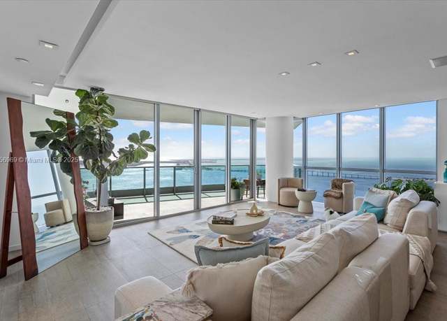 Property at 1331 Brickell Bay Dr #4211, Miami, FL 33131, 4 beds, 4.5 baths