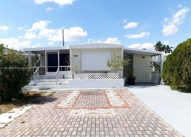 Property at 8551 SW 18th Pl, Davie, FL 33324, 2 beds, 2 baths