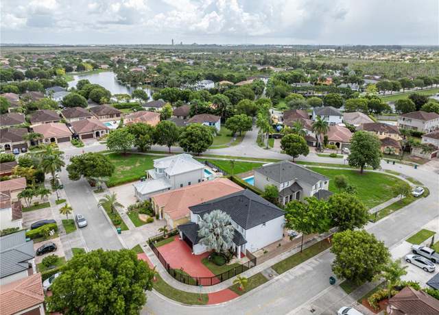 Property at 1733 SW 151st Pl, Miami, FL 33185, 4 beds, 3.5 baths