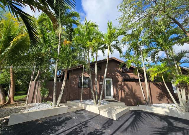 Property at 11320 SW 112th Cir Ln E, Miami, FL 33176, 2 beds, 2 baths