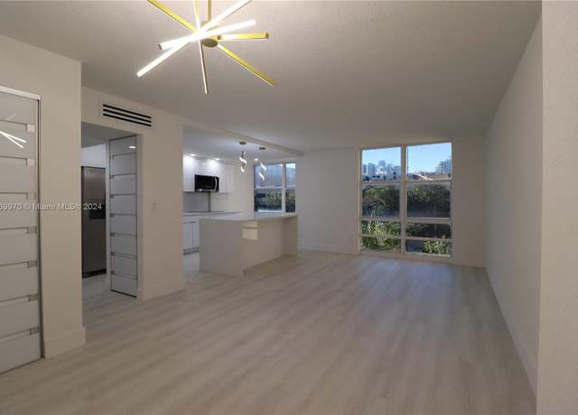 Property at 210 172nd St #332, Sunny Isles Beach, FL 33160, 1 bed, 1.5 baths