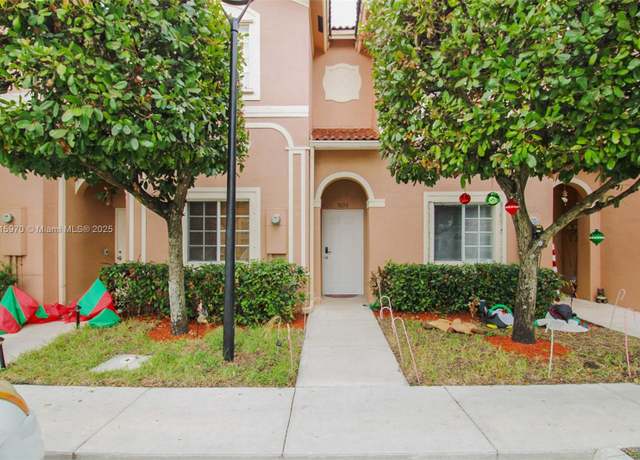 Property at 7854 Catalina Cir, Tamarac, FL 33321, 3 beds, 3 baths