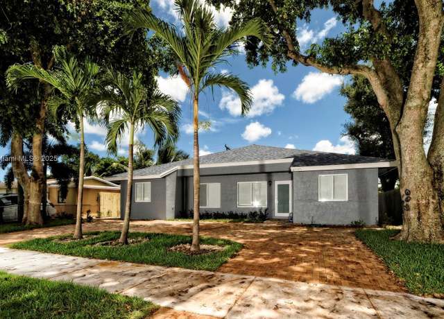 Property at 4070 SW 49th Ct, Dania Beach, FL 33314, 6 beds, 4 baths