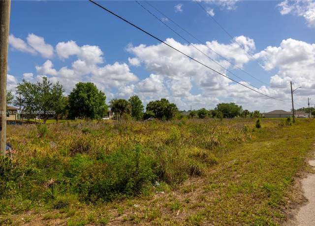 Property at 3818 22nd St W, Lehigh Acres, FL 33971
