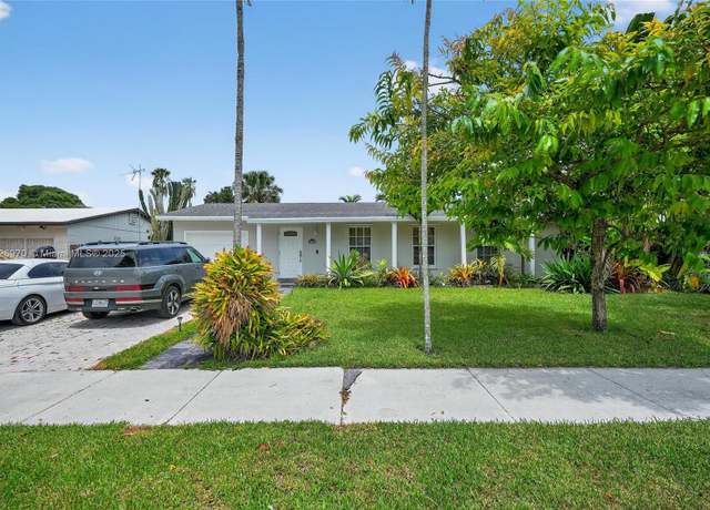 Property at 10463 SW 124th Pl, Miami, FL 33186, 4 beds, 3 baths