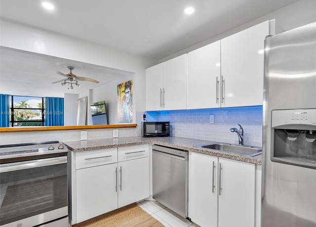 Property at 600 Parkview Dr #227, Hallandale Beach, FL 33009, 1 bed, 1.5 baths