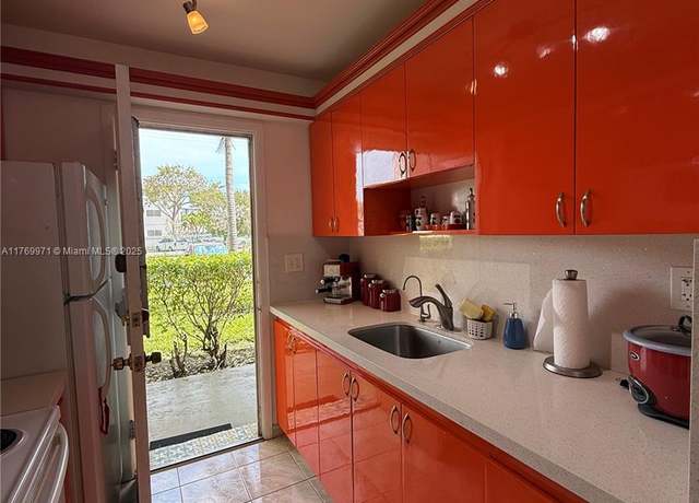 Property at 16790 NE 14th Ave #110, Miami, FL 33162, 1 bed, 1 bath