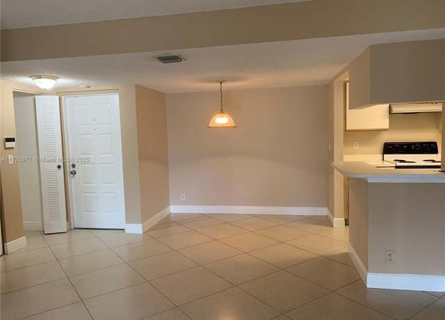 Property at 9977 Westview Dr #116, Coral Springs, FL 33076, 2 beds, 2 baths