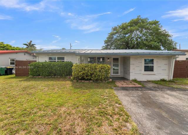 Property at 4649 SW 28th Ave, Dania Beach, FL 33312, 3 beds, 2 baths
