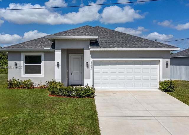 Property at 2013 Inglewood Cir, La Belle, FL 33935, 3 beds, 2.5 baths