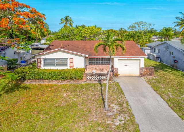 Property at 2000 N 52nd Ave, Hollywood, FL 33021, 2 beds, 2 baths
