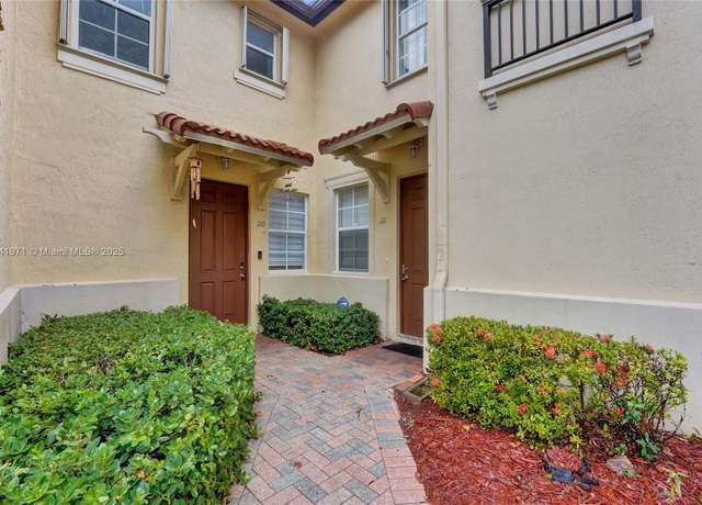 Property at 1485 NE 33rd Rd Unit 111-1, Homestead, FL 33033, 3 beds, 2.5 baths