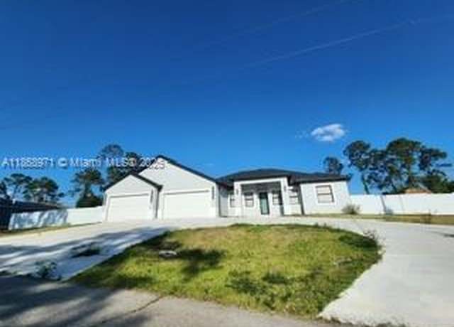 Property at 6031 S Moss Cir, La Belle, FL 33935, 4 beds, 3 baths