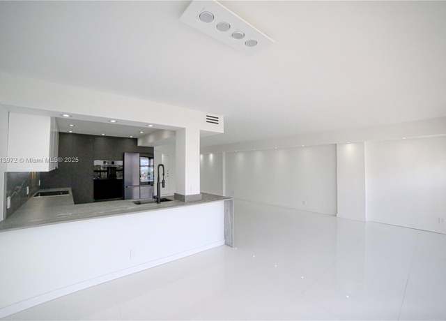 Property at 200 Leslie Dr #314, Hallandale Beach, FL 33009, 2 beds, 2 baths