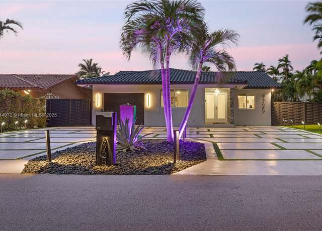 Property at 9725 NW 28th Ter, Doral, FL 33172, 3 beds, 2 baths