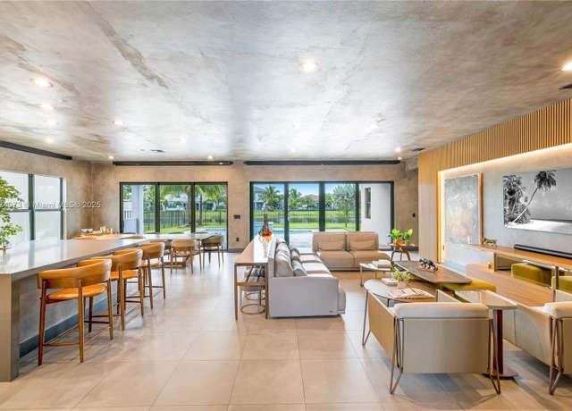 Property at 8853 New River Falls Rd, Boca Raton, FL 33496, 5 beds, 5.5 baths