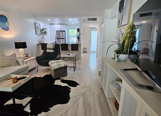 Property at 9081 Lime Bay Blvd #302, Tamarac, FL 33321, 1 bed, 1.5 baths