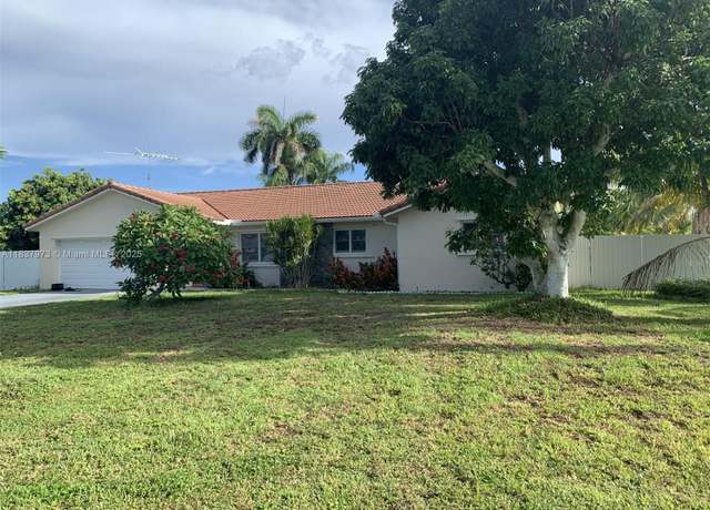 Property at 11001 SW 172nd Ter, Miami, FL 33157, 4 beds, 2 baths