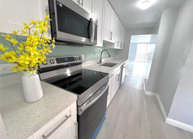 Property at 3660 NE 166th St #505, North Miami Beach, FL 33160, 1 bed, 1.5 baths