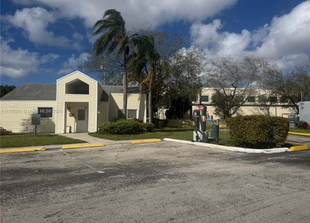Property at 3425 NW 44th St #106, Oakland Park, FL 33309, 2 beds, 2 baths